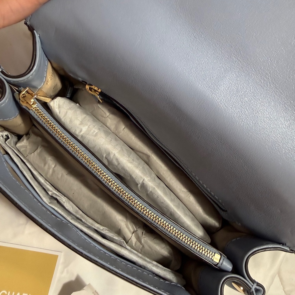 Michael Kors Lavender Crossbody Bag with Gold Accents - Picture 4 of 5